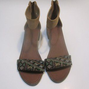 Rock & Candy by Zigi Women's Light Brown Ankle Strap Sandals Size 9.